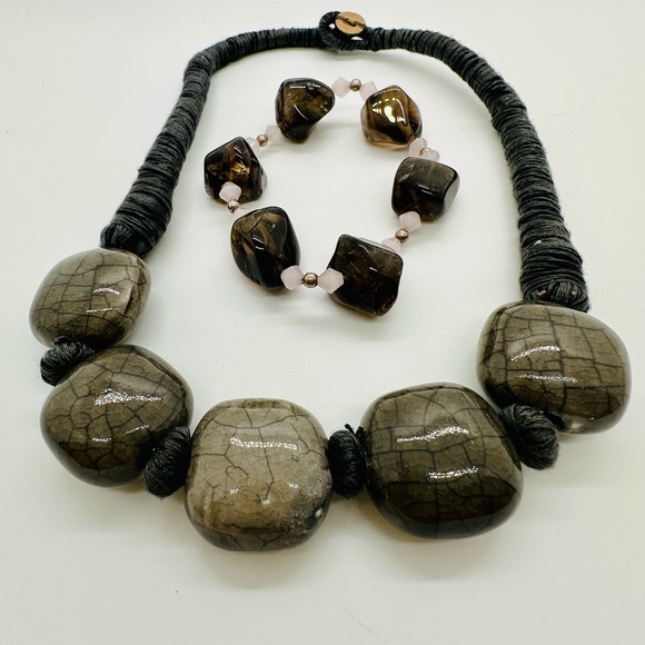 Large Stone Statement Necklace - Picture 1 of 14